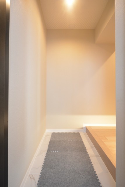 秀和代官山レジデンス 玄関