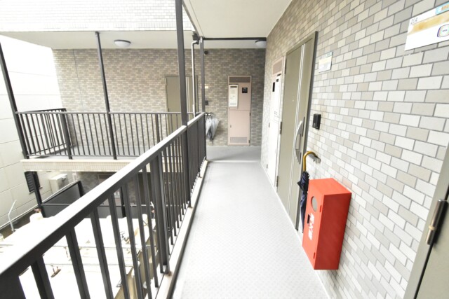 ライオンズシティ渋谷本町 玄関