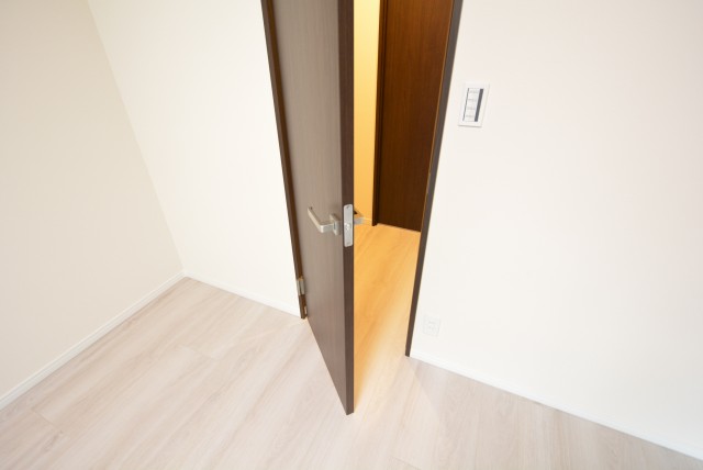 三田ナショナルコート 洋室3