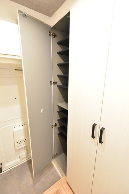 三軒茶屋スカイハイツ 玄関