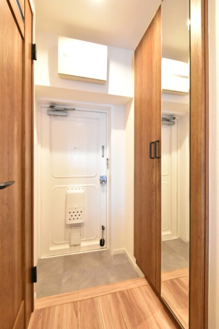 三軒茶屋スカイハイツ 玄関