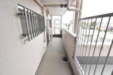 三軒茶屋スカイハイツ 玄関