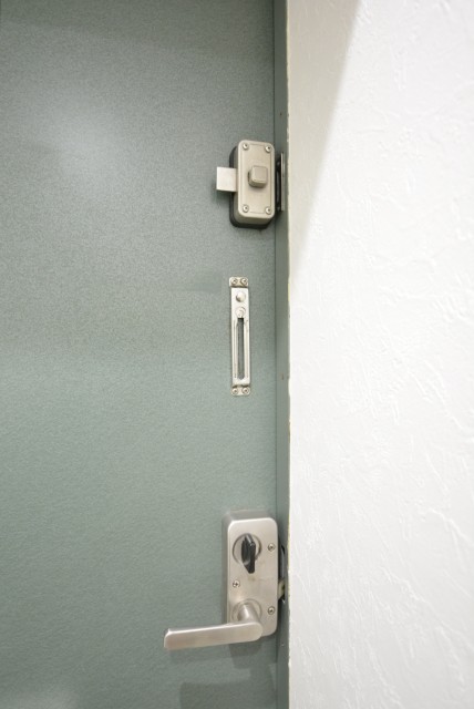 駒場ネオパレス 玄関