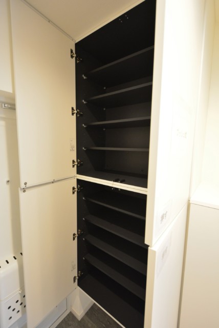 モナーク三軒茶屋 玄関