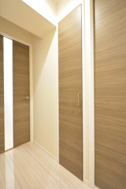 上馬フラワーホーム 廊下収納