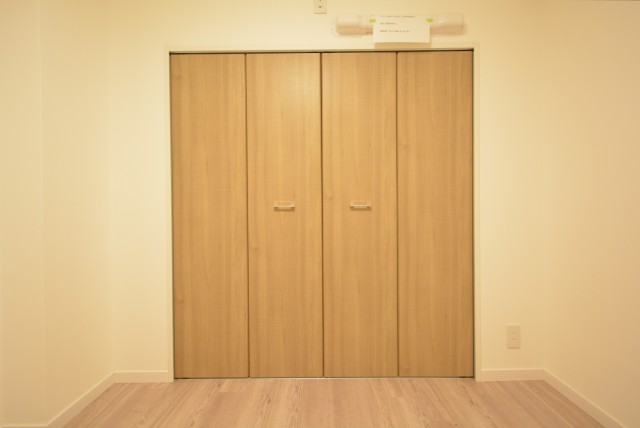 シャトレ市ヶ谷 洋室2