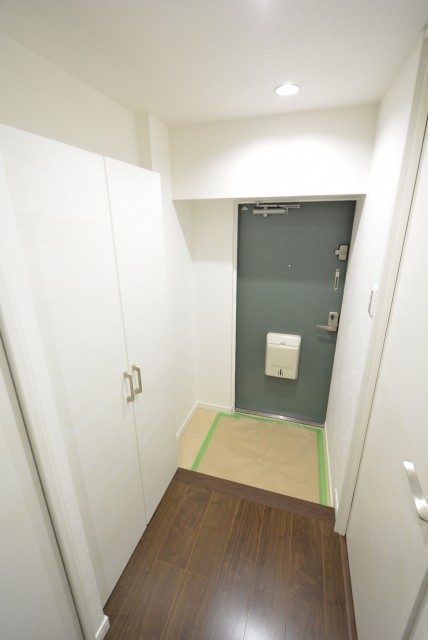 駒場ネオパレス 玄関