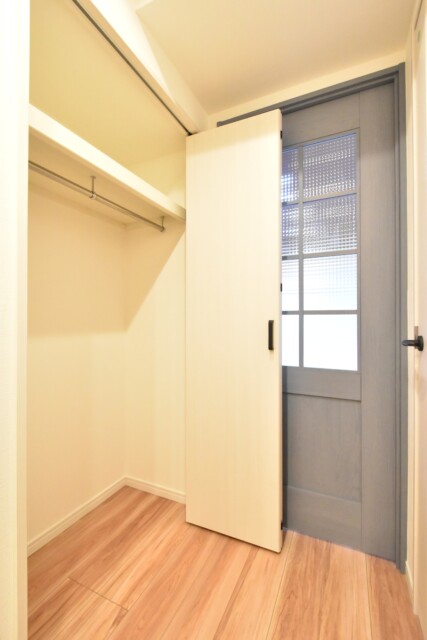 三軒茶屋スカイハイツ 廊下クローゼット