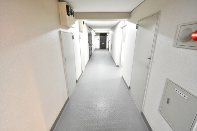 松濤ハウス 玄関