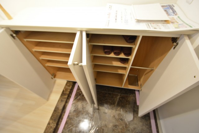 クレッセント渋谷神泉 玄関