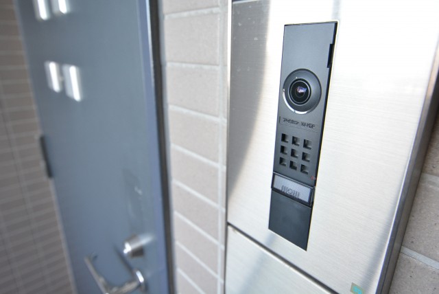 クレッセント渋谷神泉 玄関