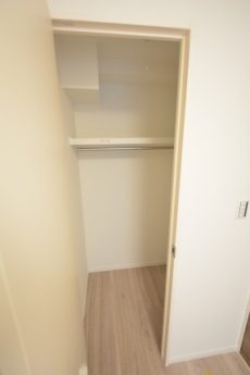 ビッグ武蔵野池袋 洋室1