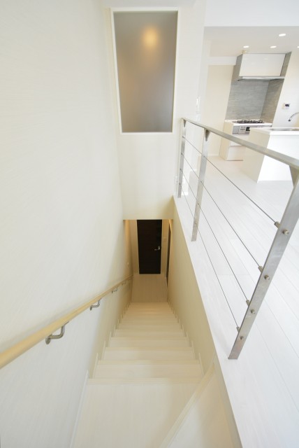 フィールT幡ヶ谷 階段