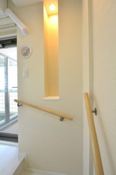 フィールT幡ヶ谷 階段