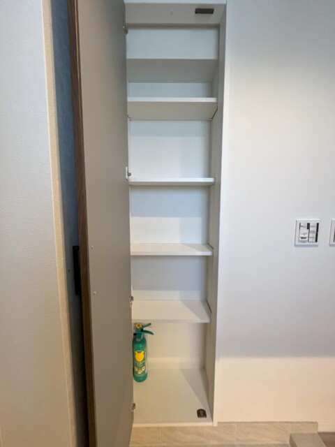 クレッセント渋谷神泉 玄関廊下