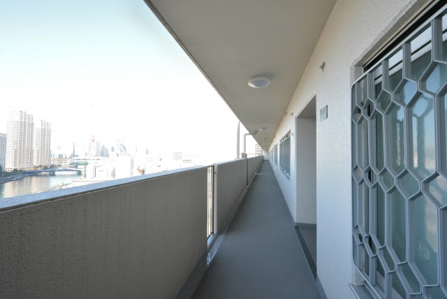 ファミール浜園 玄関