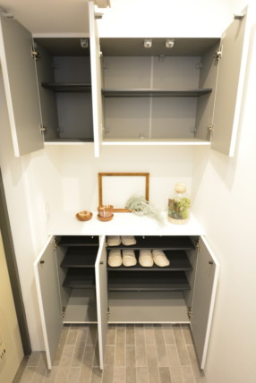 マンション雅叙苑 玄関