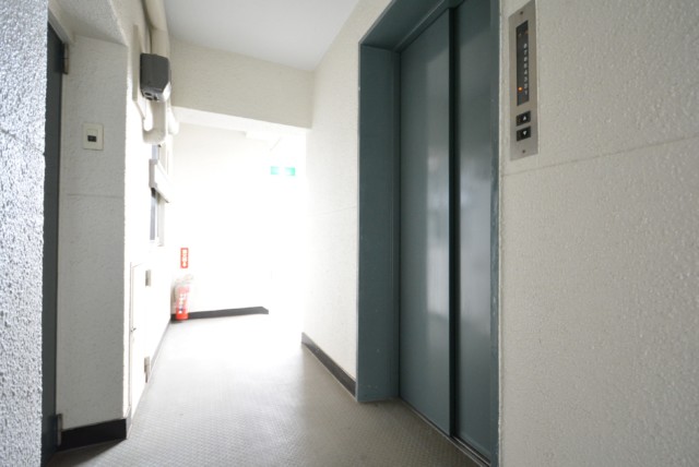 上馬フラワーホーム 玄関