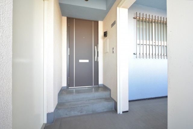 キャッスル共進マンション 玄関