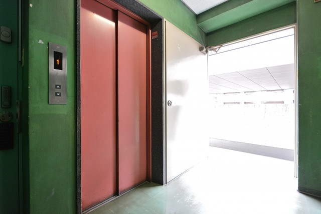 幡ヶ谷コーエイマンション 玄関