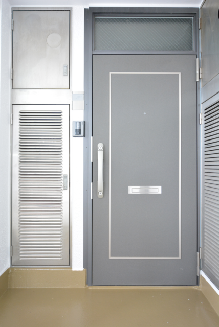 都立大コーポラス 玄関