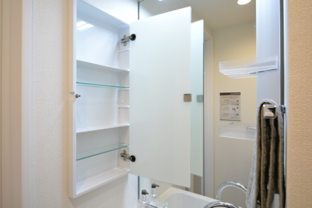 NK五反田コータース 洗面室