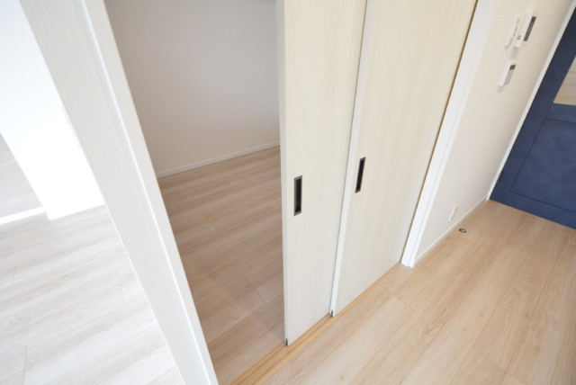 秀和第一南平台レジデンス 洋室