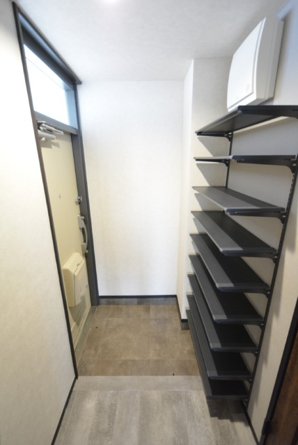 都立大コーポラス 玄関