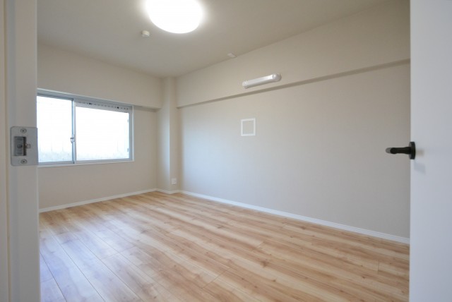 ファミール浜園 洋室2