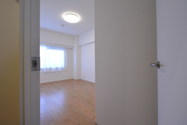 ファミール浜園 洋室2