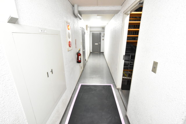 エクセレンス池袋 玄関