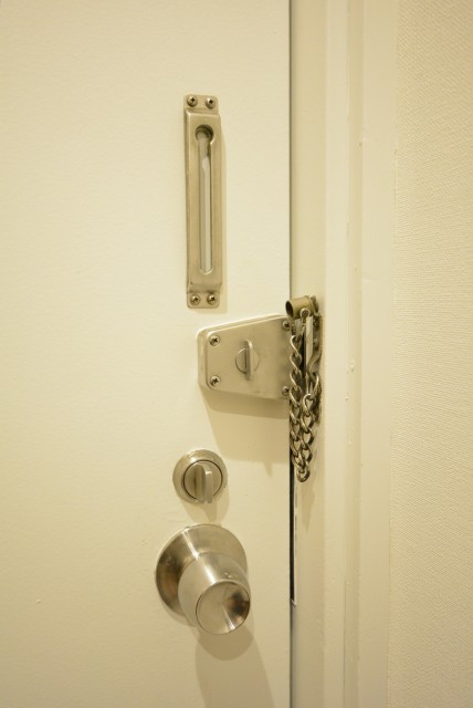 ファミール浜園 玄関