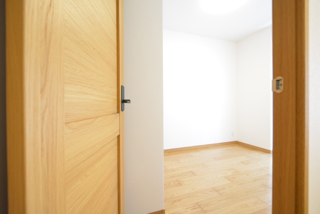 三田ナショナルコート 洋室3