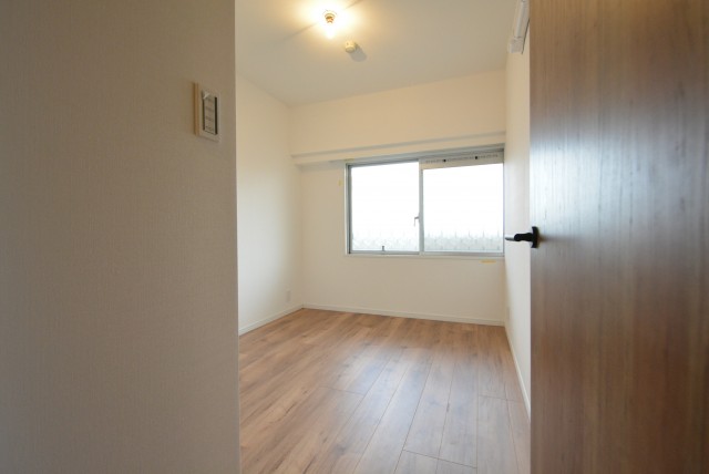 ファミール浜園 洋室1