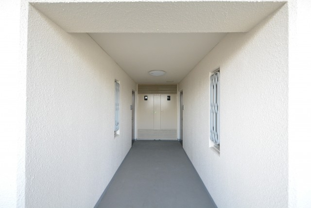 ファミール浜園 玄関