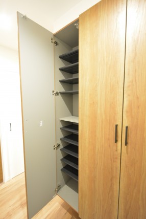 ファミール浜園 玄関