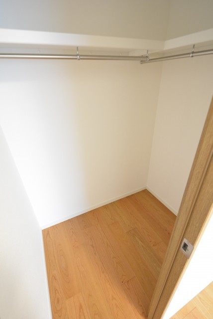 ファミール浜園 洋室2