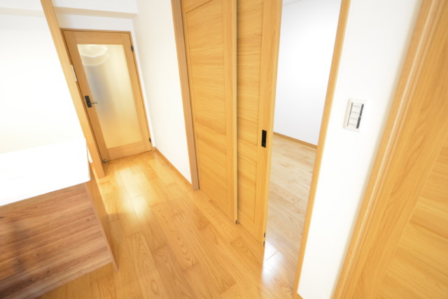 三田ナショナルコート 洋室2