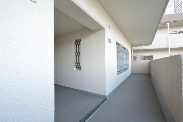 ファミール浜園 玄関