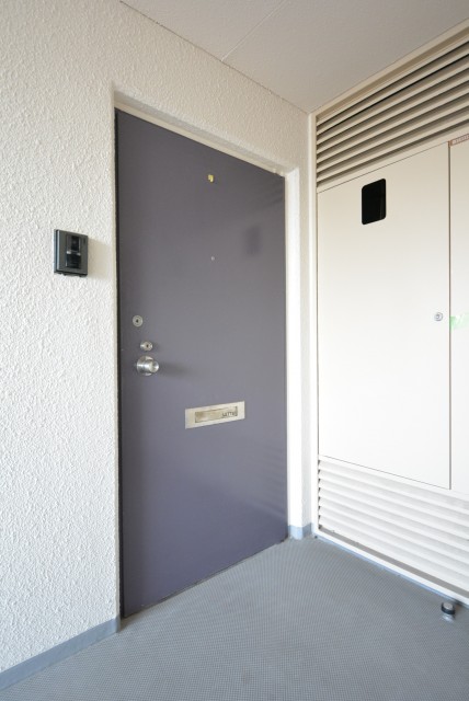 ファミール浜園 玄関