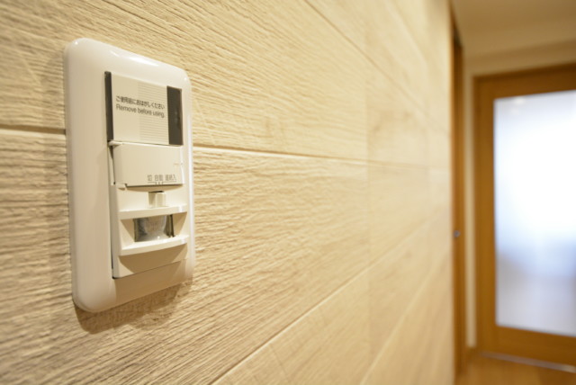 三田ナショナルコート 玄関