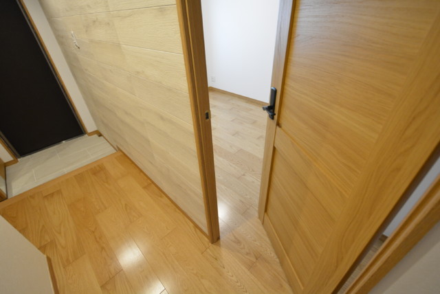 三田ナショナルコート 洋室1