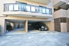 マイキャッスル中目黒Ⅱ 駐車場