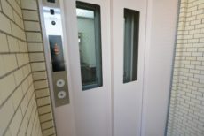 南烏山パーク・ホームズ 玄関