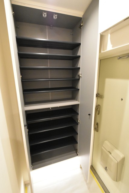 秀和第二南平台レジデンス 玄関