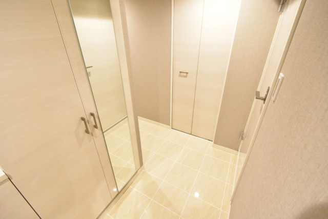 ブロードウェイ 玄関