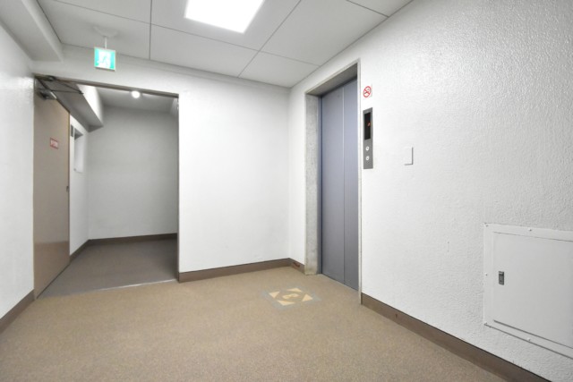 秀和築地レジデンス 玄関