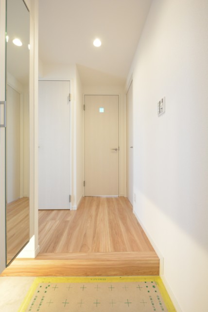 南烏山パーク・ホームズ 玄関