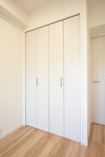 南烏山パーク・ホームズ 洋室2