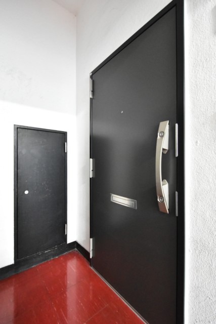 秀和第二南平台レジデンス 玄関